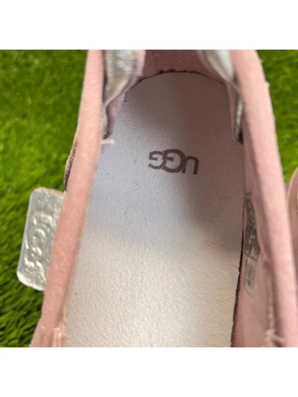 UGG please review
